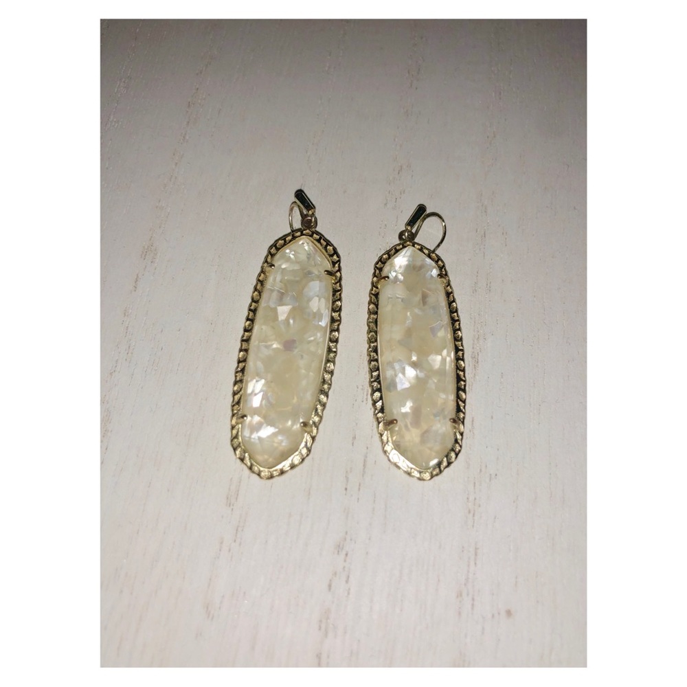 Kendra Scott earrings includes both bags !!!